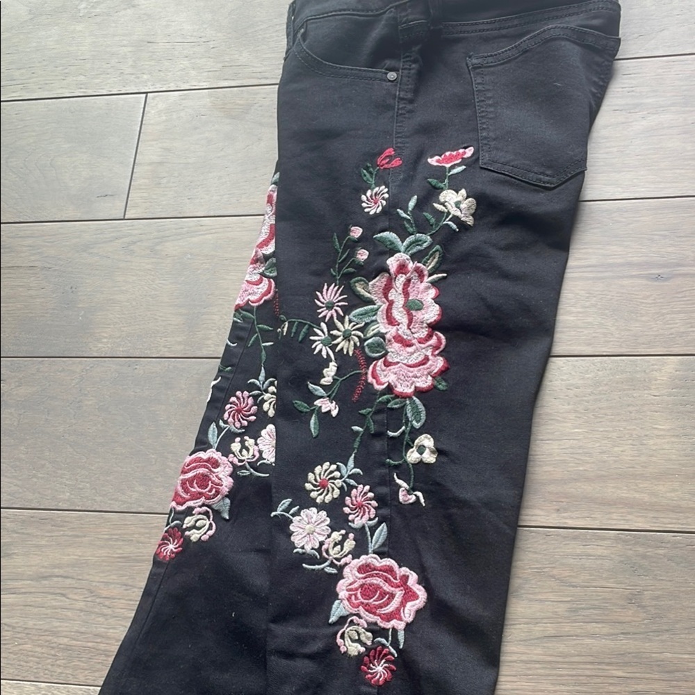 Celebrity pink Floral Embroidered Black Jeans - Picture 3 of 6